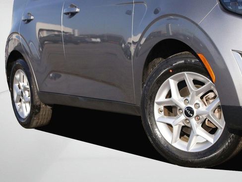 Used 2024 Kia Soul LX w/ Option Group 015 image 3