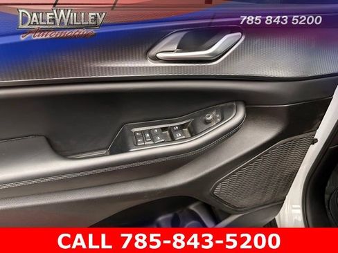 Used 2024 Jeep Grand Cherokee L Laredo image 15