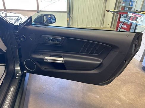 Used 2015 Ford Mustang GT Premium image 27