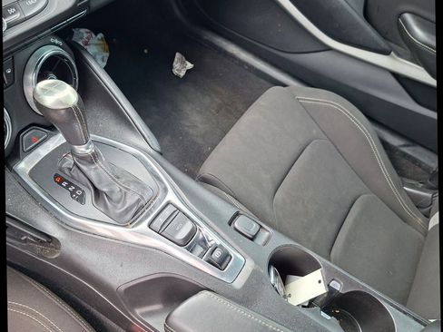 Used 2016 Chevrolet Camaro SS RWD image 13