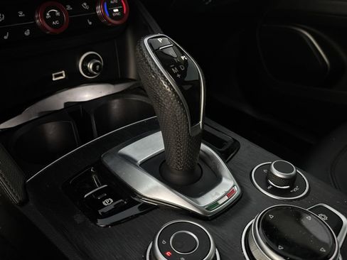 Used 2020 Alfa Romeo Stelvio Sport w/ Quick Order Package 22J Sport image 19