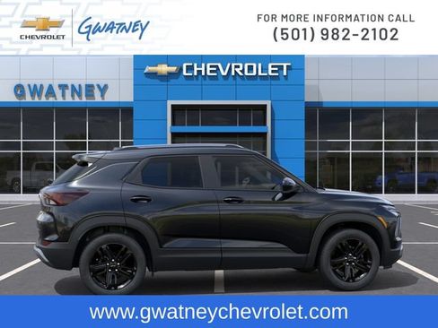 New 2026 Chevrolet TrailBlazer LT w/ Midnight Edition FWD image 5