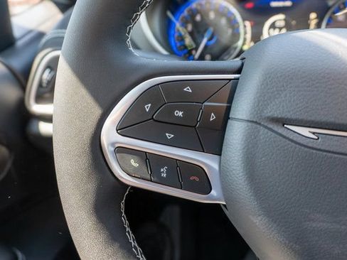 New 2027 Chrysler Pacifica Select FWD image 18
