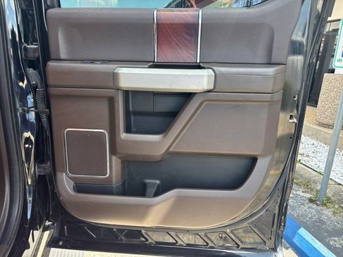 Used 2018 Ford F150 King Ranch w/ Equipment Group 601A Luxury AWD/4WD image 58
