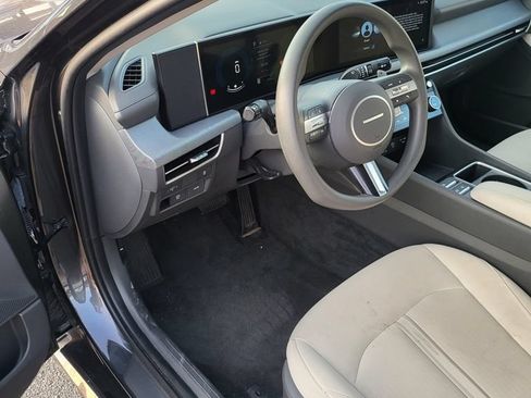 Used 2025 Hyundai Sonata SEL FWD image 3