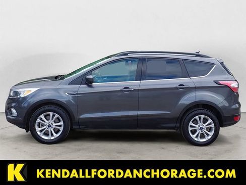 Used 2018 Ford Escape SE w/ SE Sync 3 Package AWD/4WD image 1