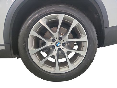Used 2019 BMW X5 xDrive40i w/ Convenience Package image 44