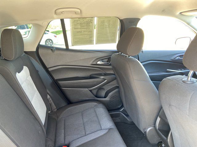 Used 2025 Chevrolet Trax LS w/ LS Convenience Package FWD image 21