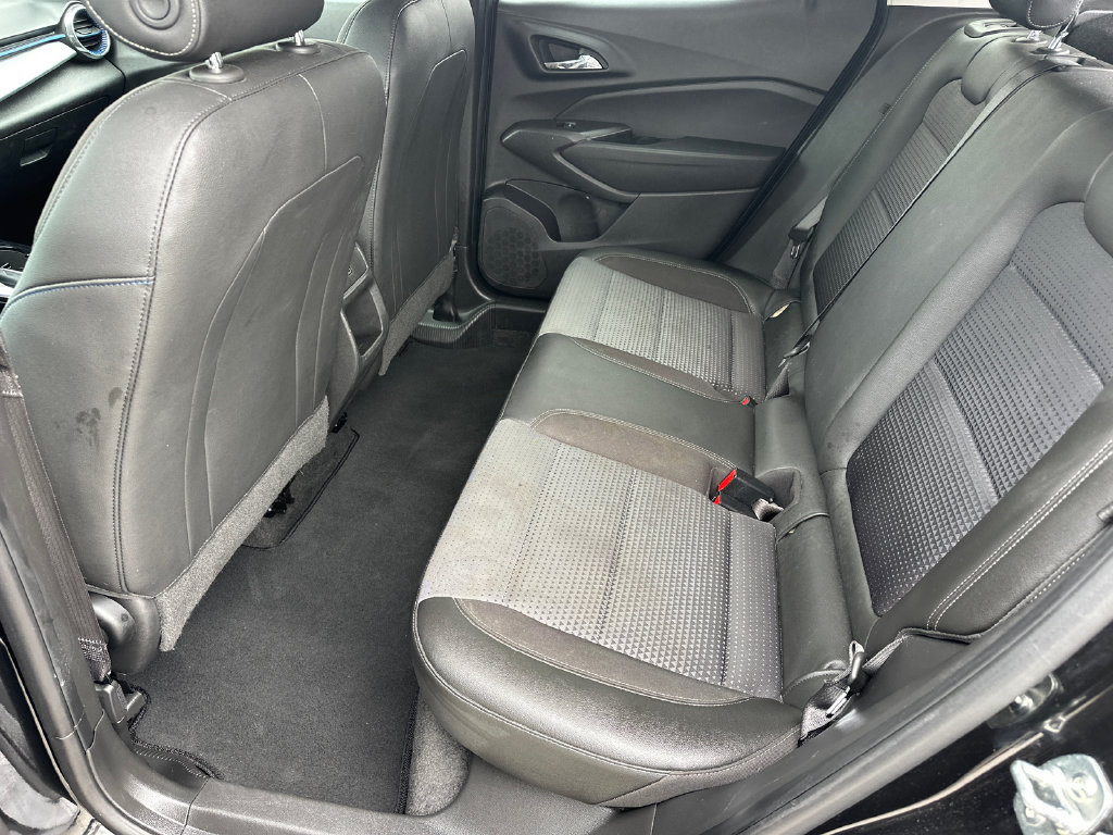 Used 2025 Chevrolet Trax LT w/ LT Convenience Package FWD image 20