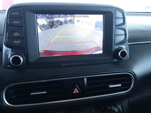 Used 2018 Hyundai Kona SEL image 25