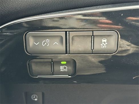 Certified 2020 Toyota Prius Prime LE image 21