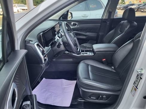 Certified 2023 Kia Sorento SX FWD image 11