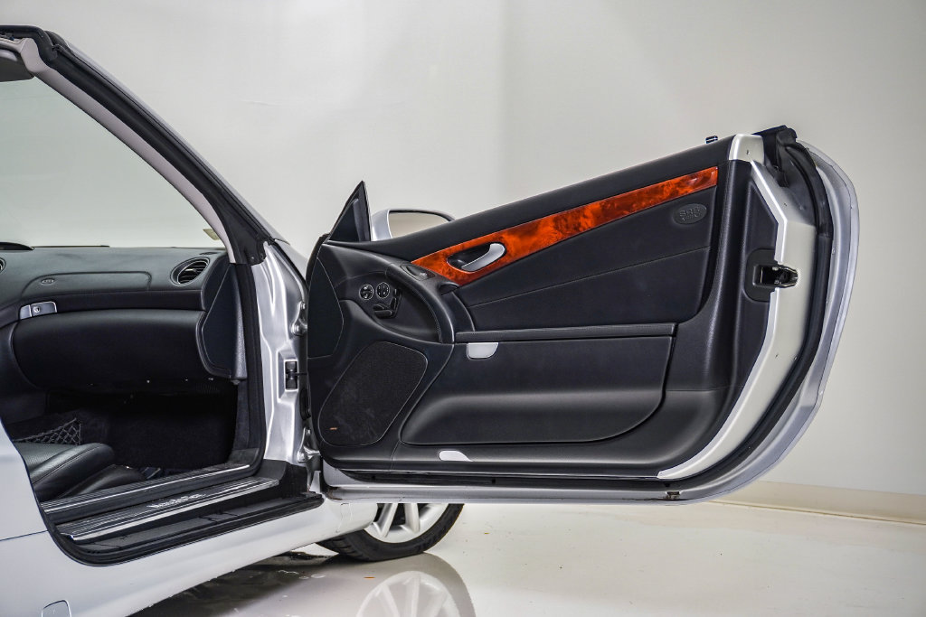Used 2007 Mercedes-Benz SL 550 image 19