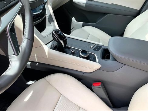 Certified 2023 Cadillac XT5 Premium Luxury FWD image 15