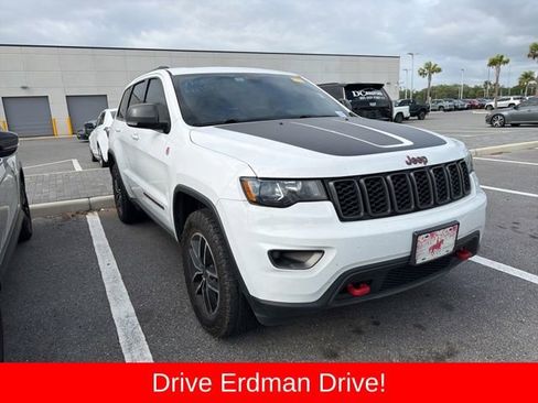 Used 2020 Jeep Grand Cherokee Trailhawk image 1