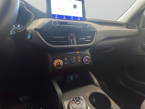 Used 2021 Ford Escape SE FWD image 17