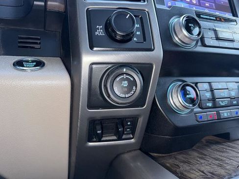 Certified 2020 Ford F150 Limited image 34