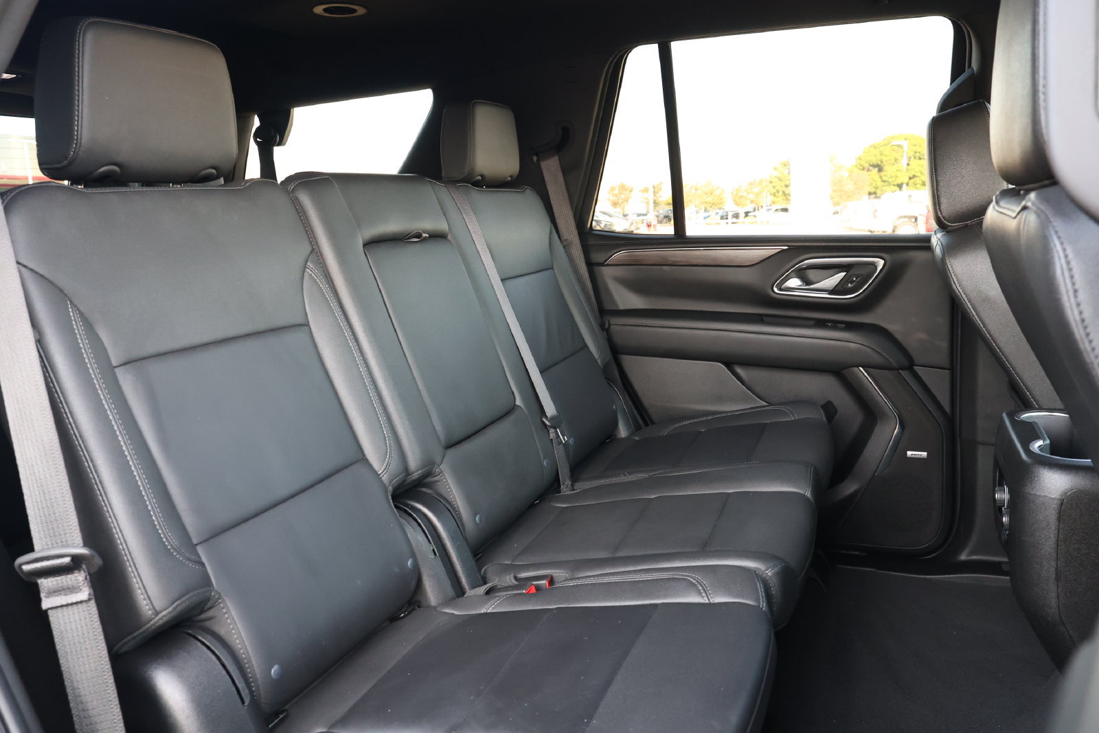 Used 2024 Chevrolet Tahoe LT RWD image 32