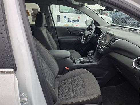 Used 2022 Chevrolet Equinox LT image 3