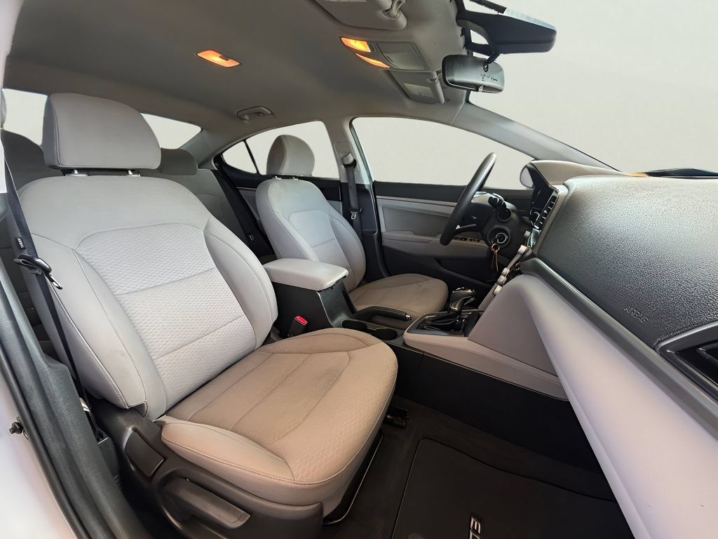 Used 2020 Hyundai Elantra SEL FWD image 29