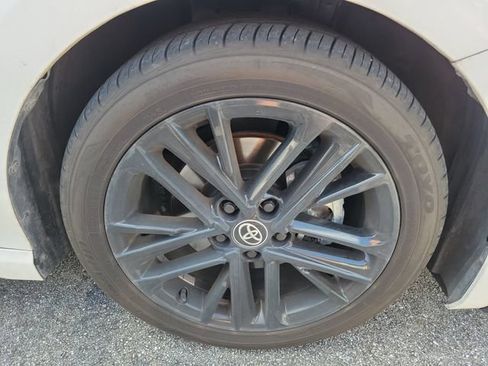 Used 2025 Toyota Camry SE FWD image 4