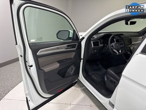 Used 2021 Volkswagen Atlas Cross Sport SE w/ Panoramic Sunroof Package image 8