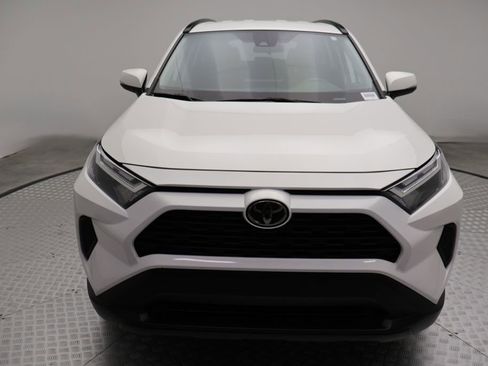 Certified 2025 Toyota RAV4 XLE FWD image 5