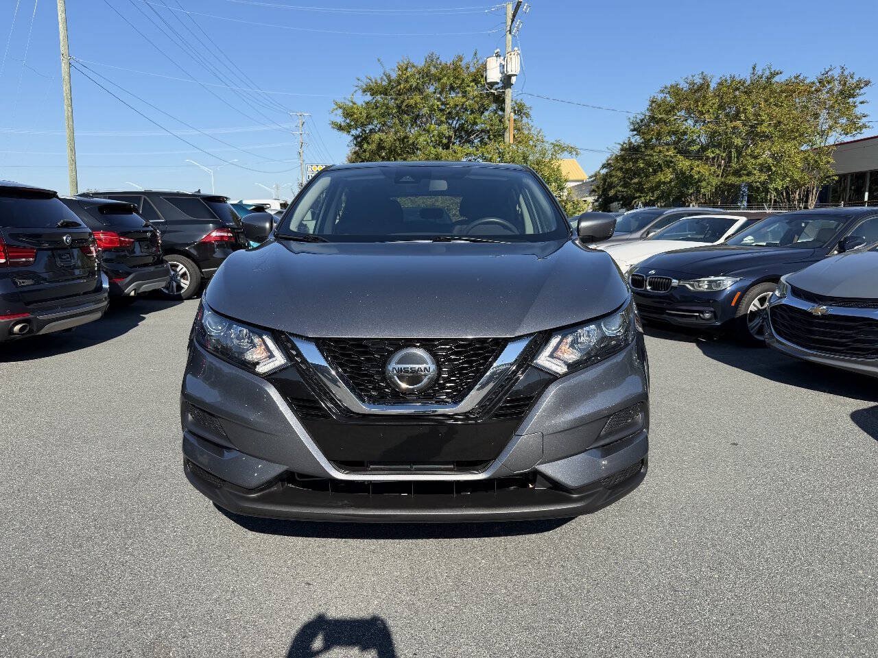 Used 2020 Nissan Rogue Sport S w/ Appearance Package FWD image 2