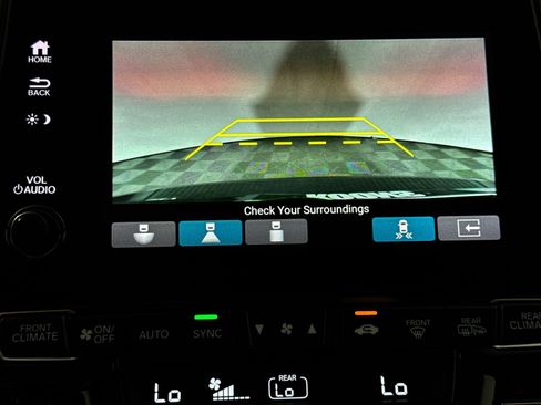 Used 2023 Honda Odyssey Touring image 19