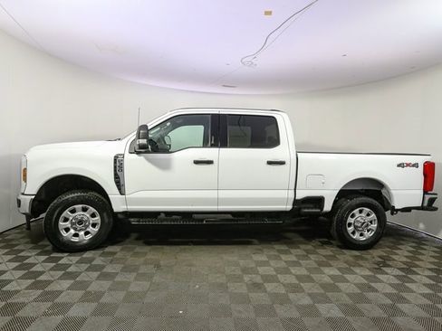 Used 2024 Ford F350 XLT image 6