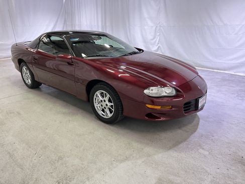 Used 2002 Chevrolet Camaro Z28 w/ Preferred Equipment Group 2 RWD image 2