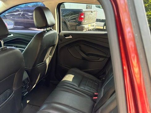 Used 2014 Ford Escape Titanium w/ Equipment Group 401A FWD image 9