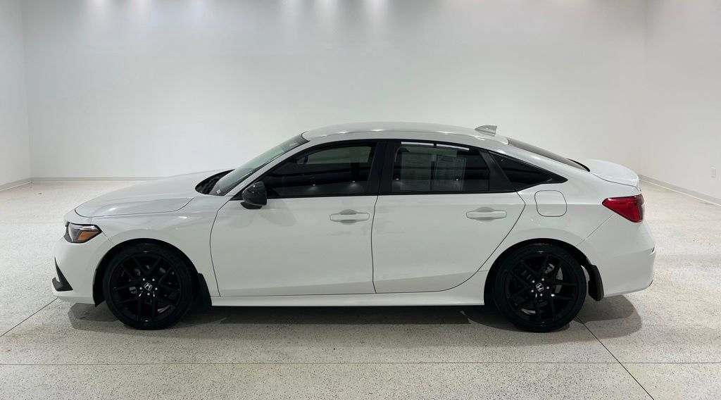 Used 2024 Honda Civic Sport image 2