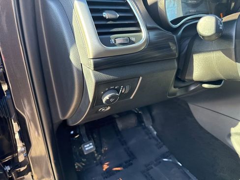 Used 2021 Jeep Grand Cherokee Laredo X image 22