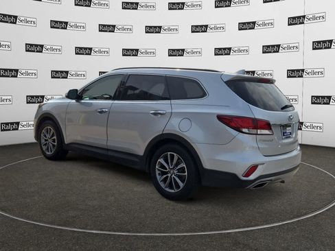 Used 2017 Hyundai Santa Fe Limited w/ Cargo Package image 4