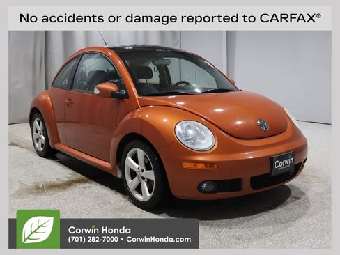 Used 2010 Volkswagen Beetle Coupe image 1
