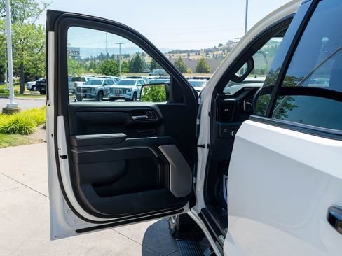 Certified 2024 GMC Sierra 1500 AT4X w/ AT4X AEV Edition AWD/4WD image 18