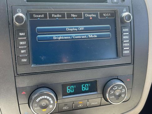 Used 2007 Buick Lucerne CXL FWD image 21