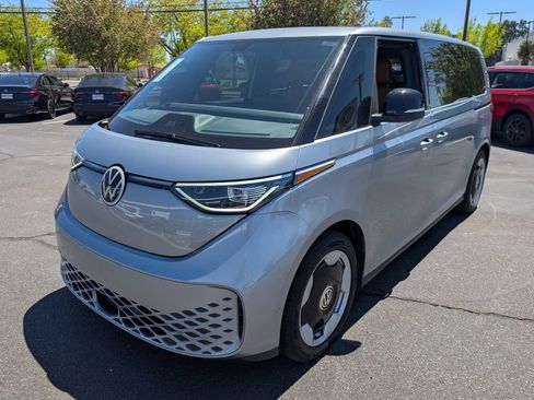 New 2025 Volkswagen ID. Buzz Pro S image 9
