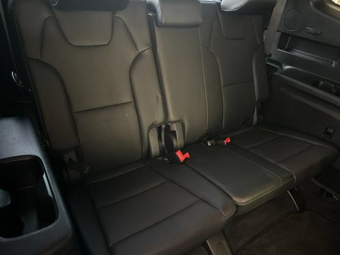 Used 2025 Kia Telluride EX X-Line AWD/4WD image 18