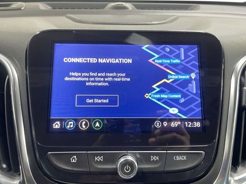 Used 2022 Chevrolet Equinox Premier AWD/4WD image 18