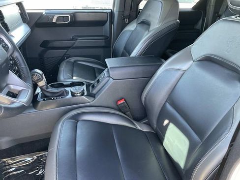 Used 2025 Ford Bronco Outer Banks image 22