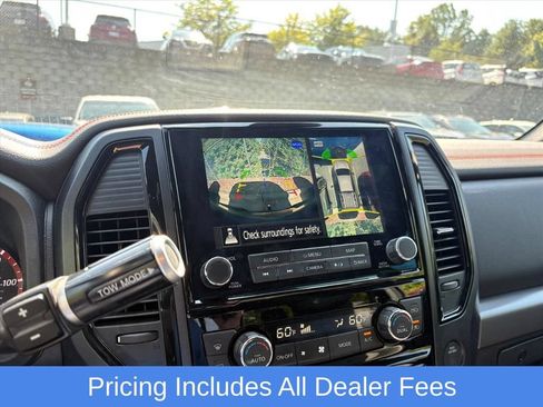 Used 2023 Nissan Titan PRO-4X w/ Pro-4x Convenience Package AWD/4WD image 9