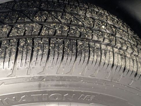 Certified 2024 GMC Sierra 1500 Denali image 9