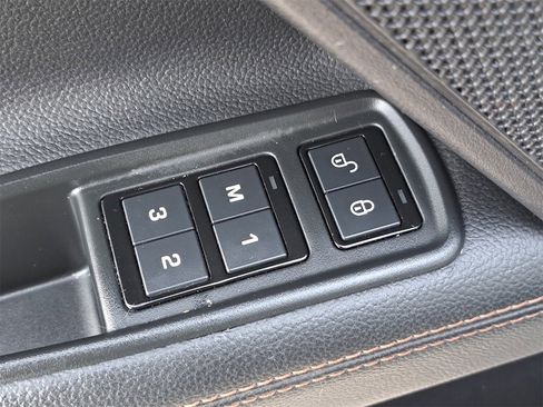 Used 2018 Jaguar XE Prestige image 29