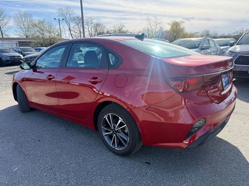 Used 2022 Kia Forte LXS FWD image 6