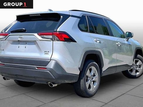 Used 2025 Toyota RAV4 XLE AWD/4WD image 13
