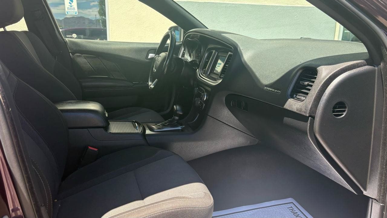 Used 2020 Dodge Charger SXT w/ Blacktop Package RWD image 18