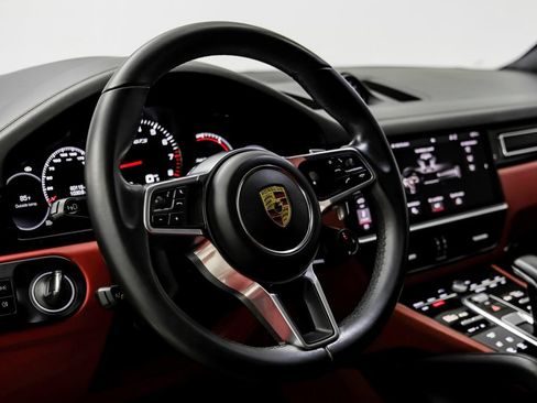 Used 2021 Porsche Cayenne GTS w/ Premium Package Plus AWD/4WD image 19