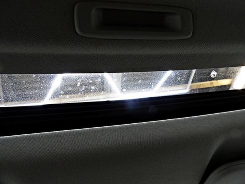 Used 2017 Honda HR-V EX image 18